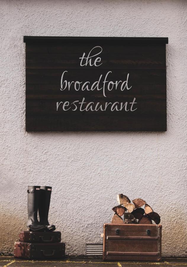 Broadford Hotel Exterior photo